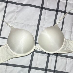 Elegant Cream Underwire Bra Victoria Secret Bra